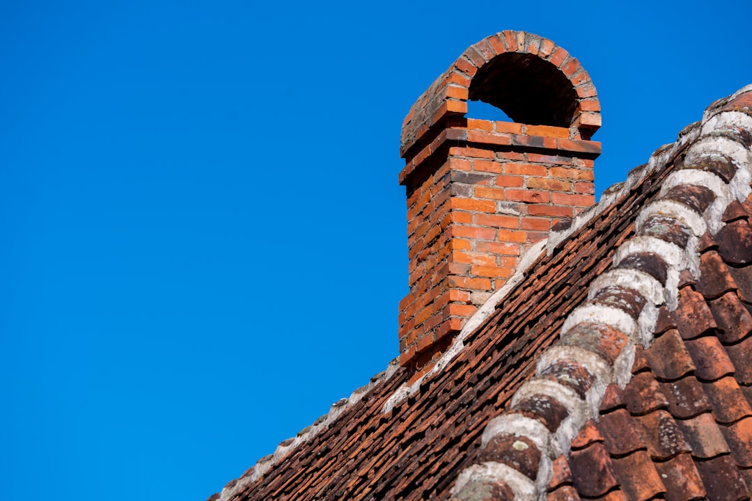 Photo chimney flashing repair